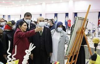 Mardin’de gelirleri köy okullarına bağışlanan...