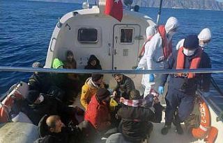 Marmaris’te 16 düzensiz göçmen kurtarıldı