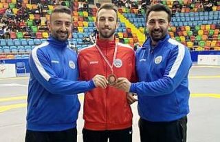 Menekşe’de Türkiye 3’ncülüğü sevinci