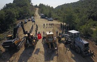 Mersin, iş makineleri çalışma performansında...