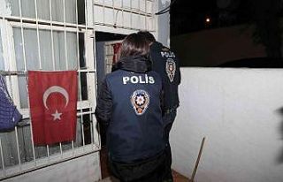 Mersin merkezli 4 ilde dolandırıcılara şafak operasyonu:...