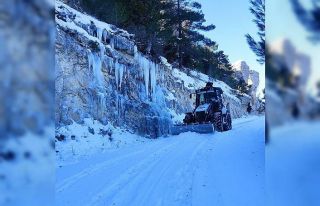 Mersin’de karda mahsur kalan 3 kişi kurtarıldı