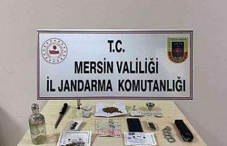 Mersin’de uyuşturucu satıcısı tutuklandı
