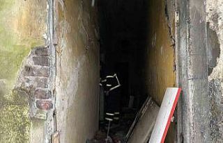 Metruk binada çıkan yangın ekipleri harekete geçirdi