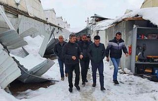 Milletvekili Aydın, kardan zarar gören vatandaşlarla...