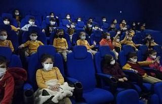 Minik öğrenciler ‘Aslan Hürkuş Kayıp Elmas’...