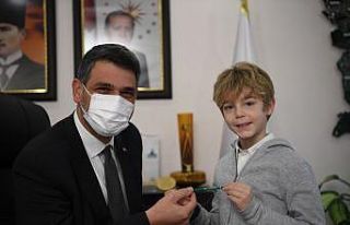 Minik Yıldız, Başkan Kocaman’ı ziyaret etti