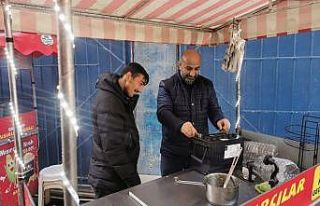 Mısır tezgahından malzeme çalınan engelli gence...