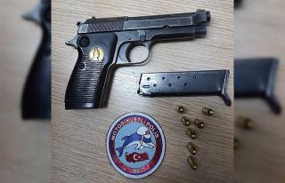 Motosikletli polis timleri ruhsatsız tabanca ele...