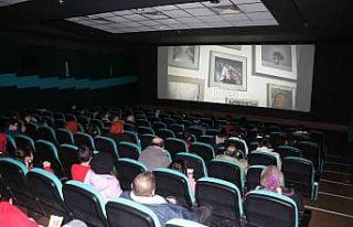 Muhtardan çocuklara karne hediyesi