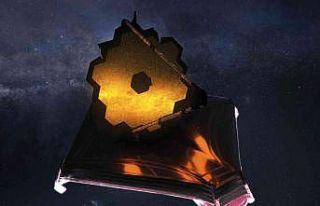 NASA’nın James Webb Uzay Teleskobu ayna açılışını...