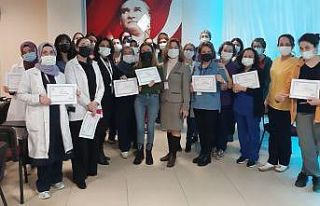 Nazilli’de 65 sağlık personeline anne sütü eğitimi...