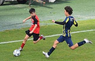 Nilüfer Kupası’nda şampiyon Özlücespor