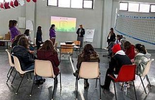 Nilüfer’de genç kızlar için “Değişen ben”...