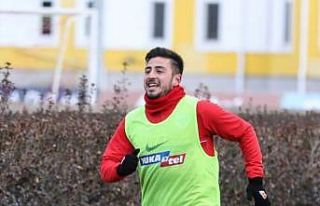 Nurettin Korkmaz kamptan ayrıldı