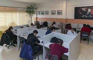 Öğrenci Çalışma Merkezinde çay, kahve ve internet...