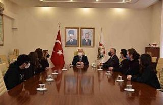 Öğrenciler projelerini Vali Karadeniz’le paylaştı
