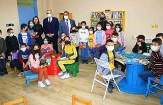 Öğrenciler yaptı... Doğanın içindeki okula geri...