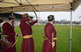 Okçular hedefi şaşırmadı