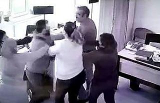 Önce kadın memura hakaret etti, sonra ayırmaya...