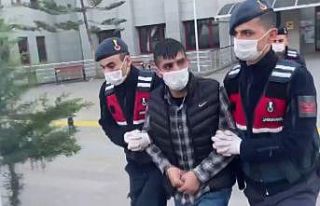 Operasyonda yakalanan suç makinesi jandarmaya ateş...