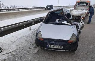 Otobüs ile otomobil çarpıştı: 1 ölü