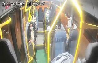 Otobüs şoförü fenalaşan yolcuyu hastaneye yetiştirdi