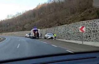 Otomobil kanala düştü: 1 yaralı