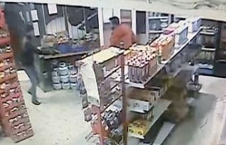 (Özel) İstanbul’da bakkalda dehşet anları kamerada:...