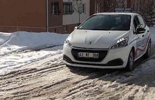 (ÖZEL) Karlı ve buzlu yollarda araç kullanmanın...
