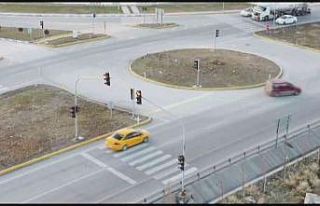 (ÖZEL) Kırmızı ışık ihlali yapan sürücüler...