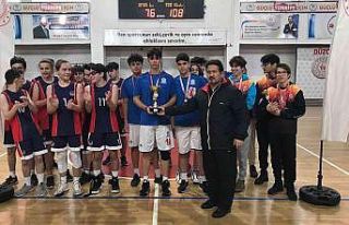 Özel TED Anadolu Lisesi basketbolda şampiyon