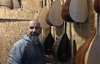 (ÖZEL) Ustanın yaptığı ürüne biçmiş olduğu...