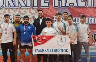 Pamukkale Belediyespor haltercileri Türkiye şampiyonasında...