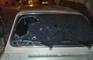 Park halindeki otomobile silahlı saldırı