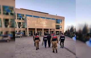 PKK’lı terörist sınırdan Türkiye’ye geçerken...
