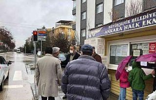 POHADER 16 bin 780 ekmeği vatandaşlara ücretsiz...
