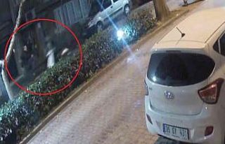 Polisten kaçan motosikletliye güvenlik görevlisinden...
