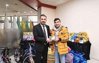 Pursaklar’da 571 talihli hediyelerini aldı