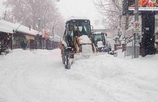 Pütürge’de karla mücadele sürüyor