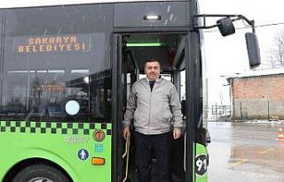 Rahatsızlanan yolcuyu hastaneye yetiştiren şoför...