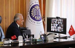 Rektör Çomaklı, DAKAF 2022 paydaşlarıyla bir...