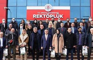 Rektör Elmacı gazetecilerle bir araya geldi
