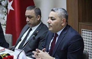 Sadıkoğlu, basın mensupları bir araya geldi