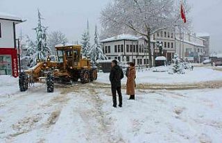 Safranbolu ilçesine 60 yılın rekor kar yağışı...