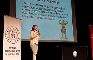 Salihli’de sporculara beslenme anlatıldı