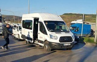 Samsun’da otomobil ile öğrenci servis minibüsü...