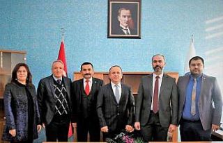 Sanat ve Tasarım Fakültesi Dekanlığında devir...