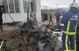 Saray ilçesinde ev yangını