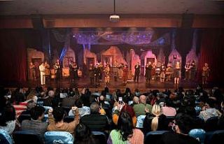 Şehir Tiyatrosu ’Buzlar çözülmeden’ oyununun...